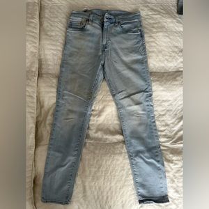 Men’s blue jeans